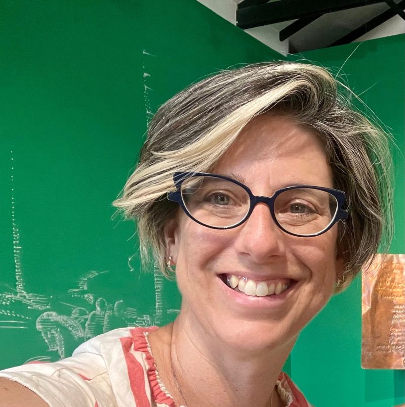 Jessica Herberger Substack - HD Gradient Arts for Desktop