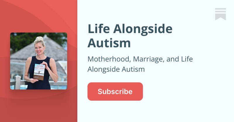 Carrie Cariello Substack - Elegant Retina Light Backgrounds | Free Download