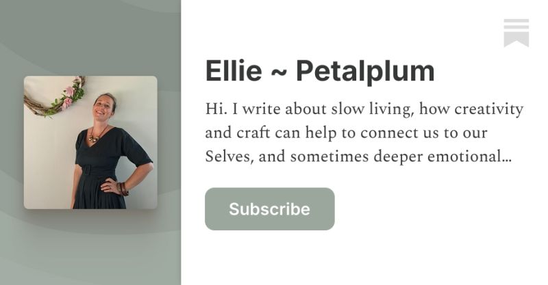 Ellie Sincerely Students Substack - Full HD Light Arts for Desktop