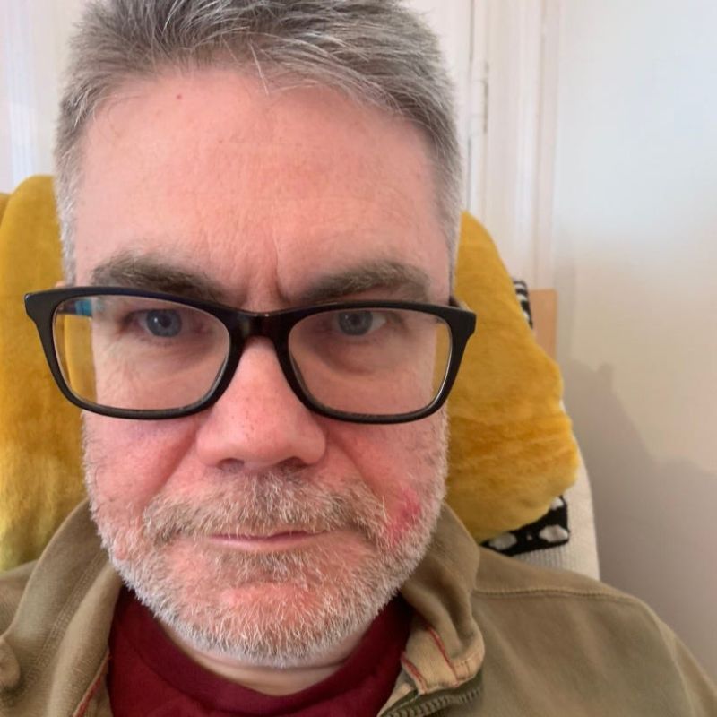 David Cronin Medium - Download Creative Gradient Design | Ultra HD