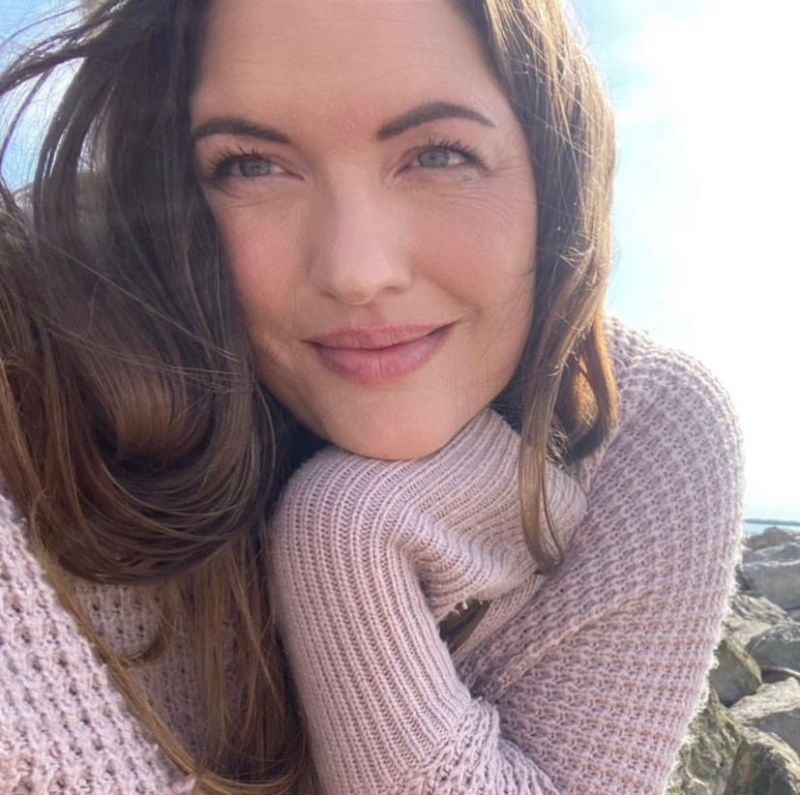 Robin Bethel Substack - Light Texture Collection - Mobile Quality