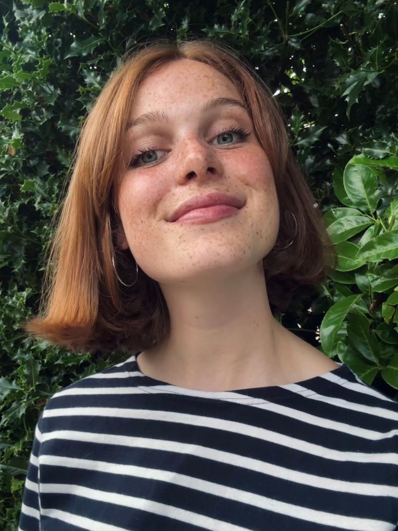 Eloise S Newsletter Substack - Elegant Colorful Texture - Ultra HD