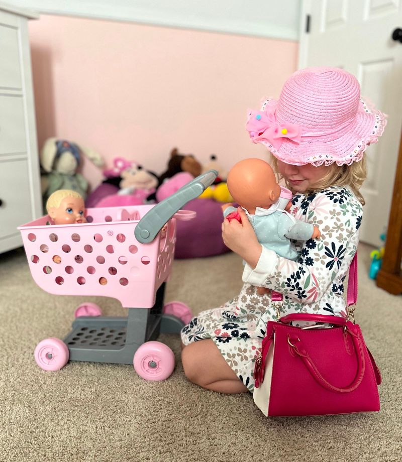 The Earnest Introvert Lindsay Sledge Substack - Full HD Light Backgrounds for Desktop