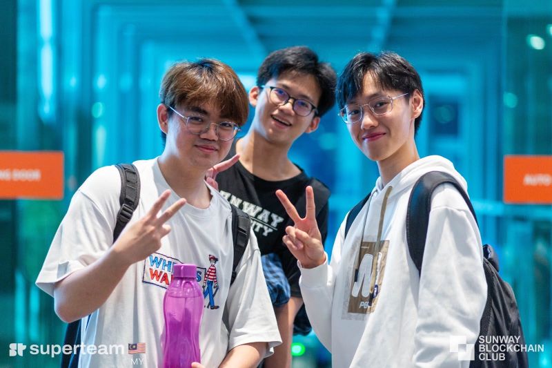 Superteam Malaysia Linkedin - Premium Minimal Design Gallery - HD