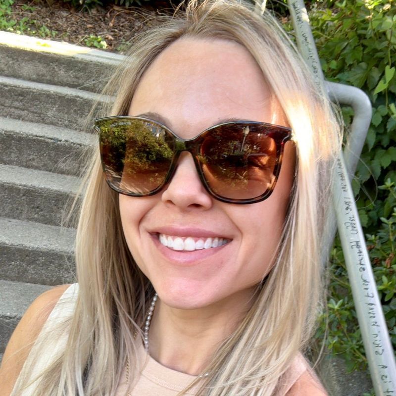 Gwen Connors Substack - Best Abstract Backgrounds in Ultra HD