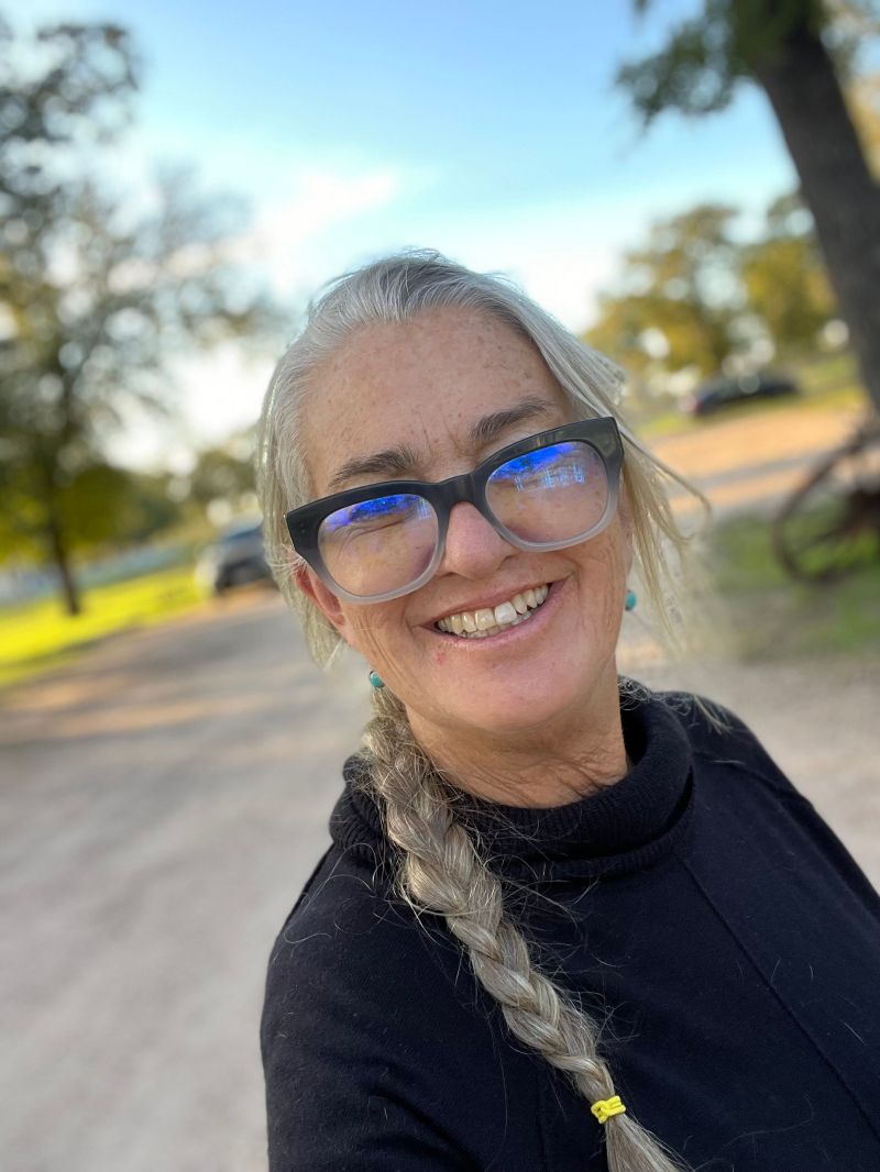 Write With Spike - Vintage Pictures - Elegant Ultra HD Collection