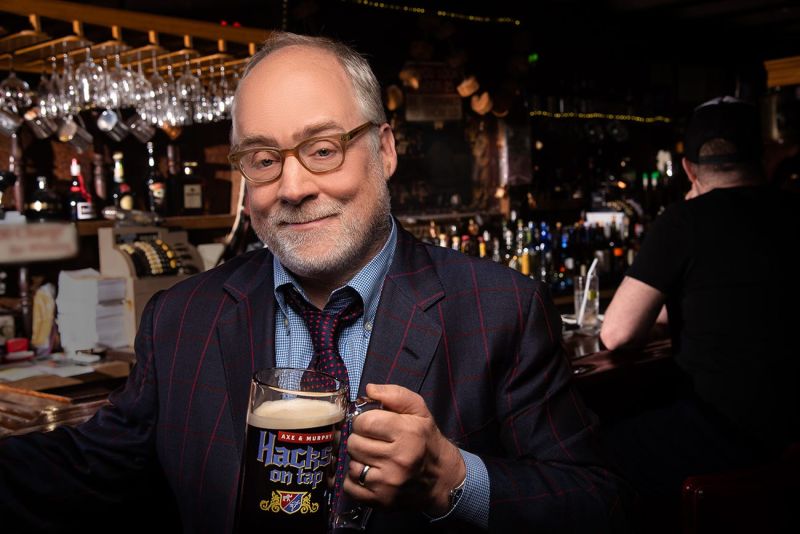 About Mike Murphy - Download Professional Minimal Picture | Retina