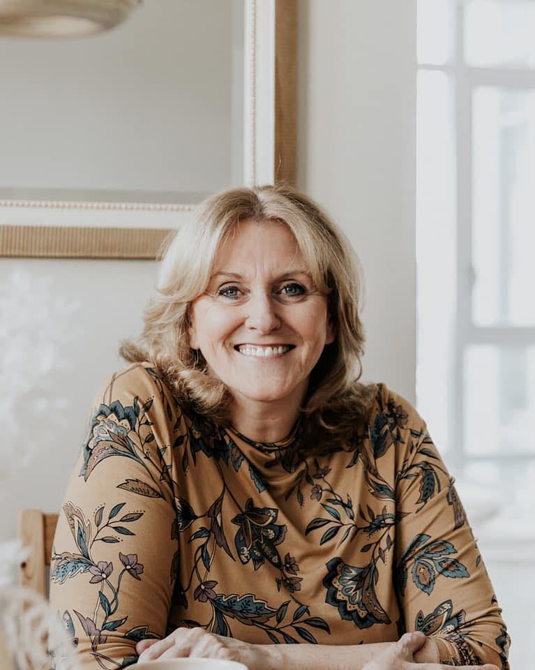 Kathie Chiu Substack - High Quality Retina Geometric Wallpapers | Free Download