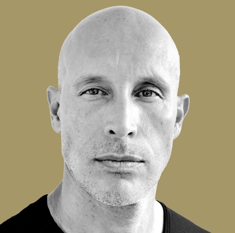 Mario Quezada Medium - Classic 4K Ocean Arts | Free Download