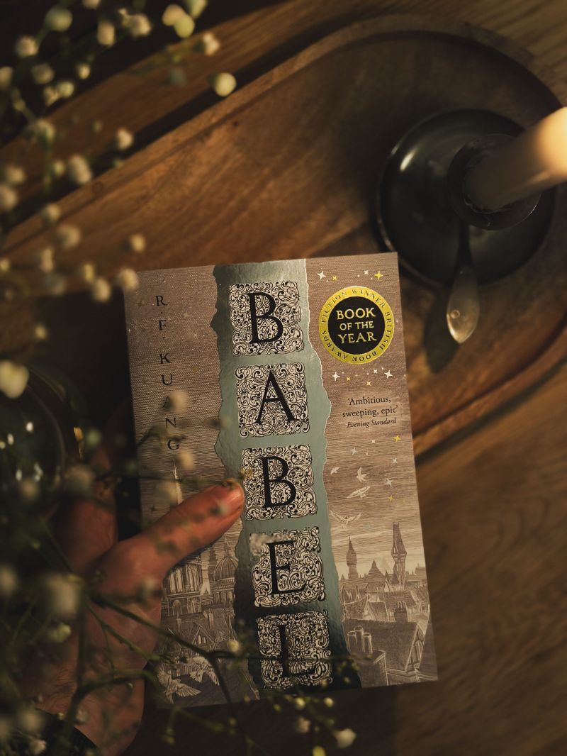 Michael Reading Ii 2024 - Gradient Illustrations - Perfect Full HD Collection