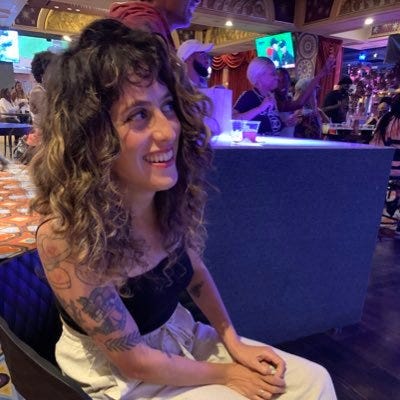 Mindy Isser Truthout - Light Images - Modern Ultra HD Collection