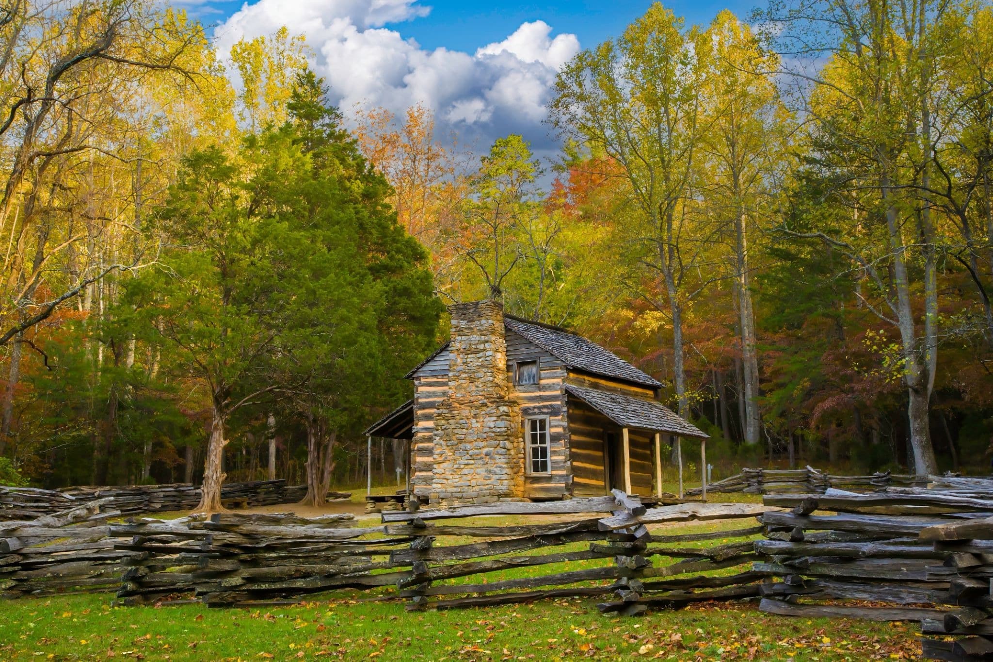 Traveling to the Smokies: A Guide to an Unforgettable Mountain Escape