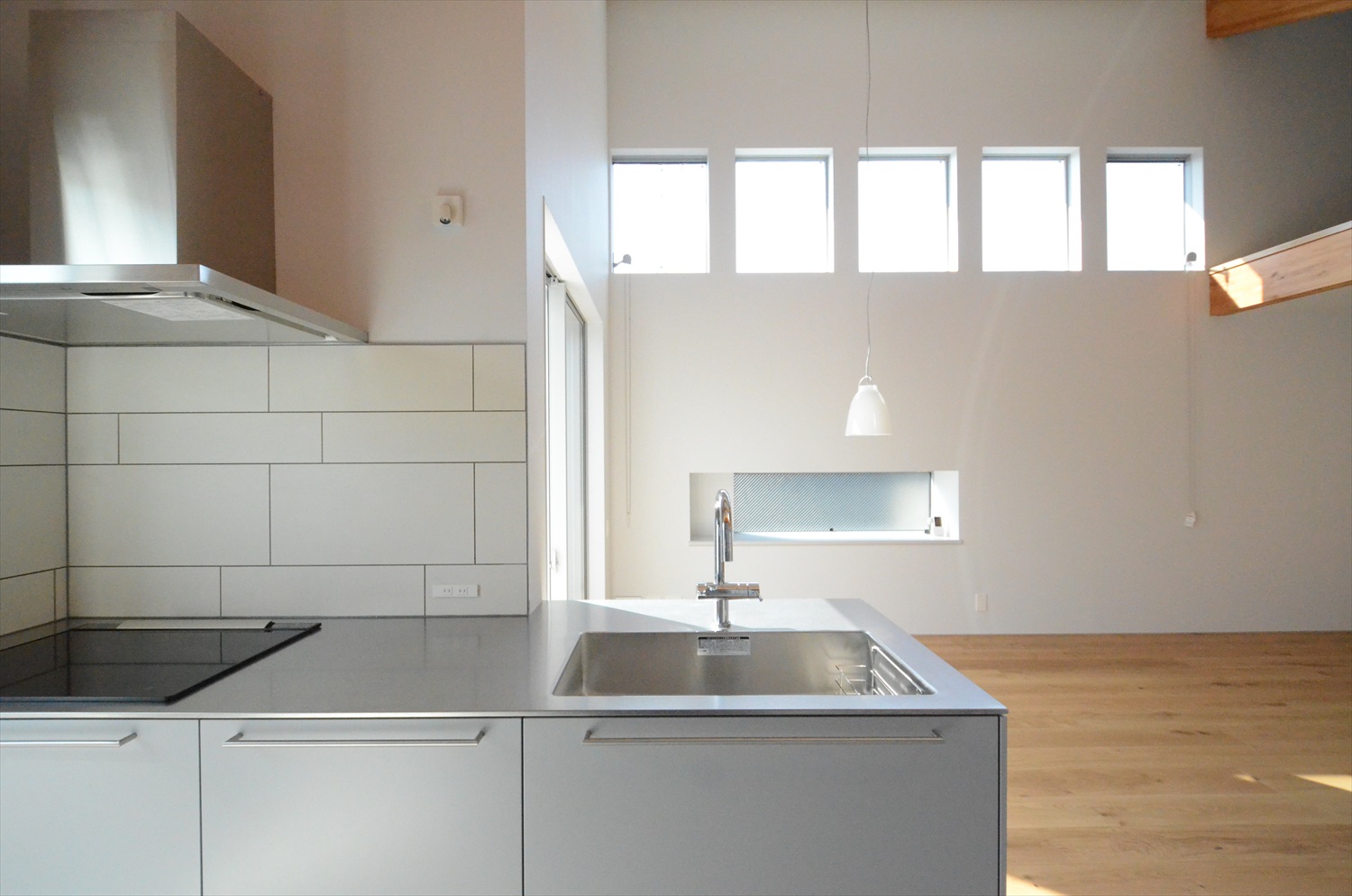 タイルが貼っているキッチン