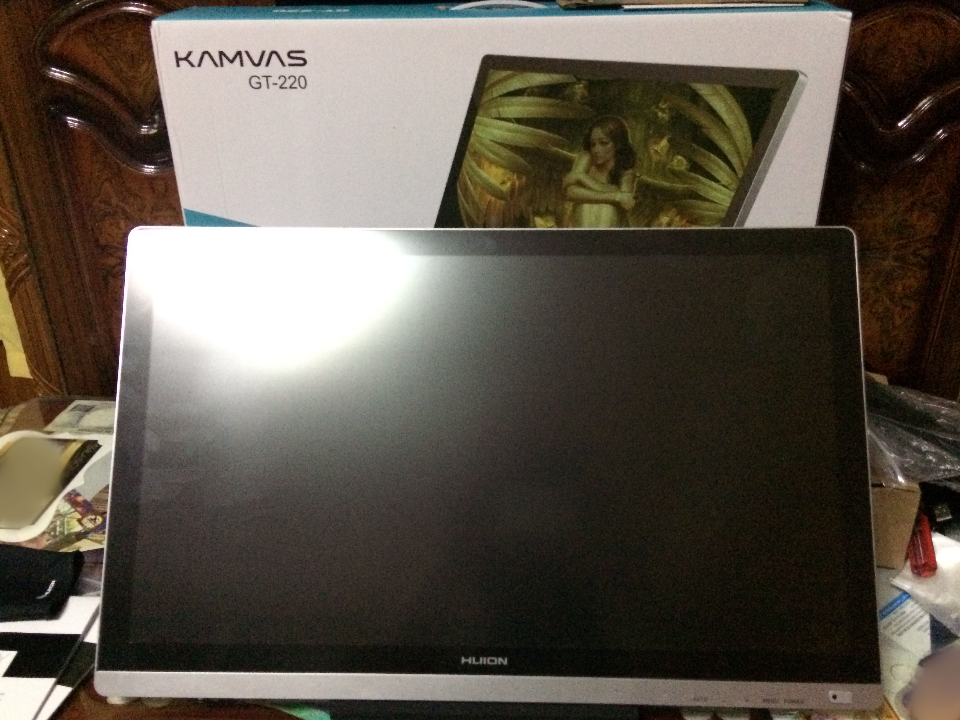 Review] Huion GT-220 v2: A Hobbyist's Dream? | Sukinichi