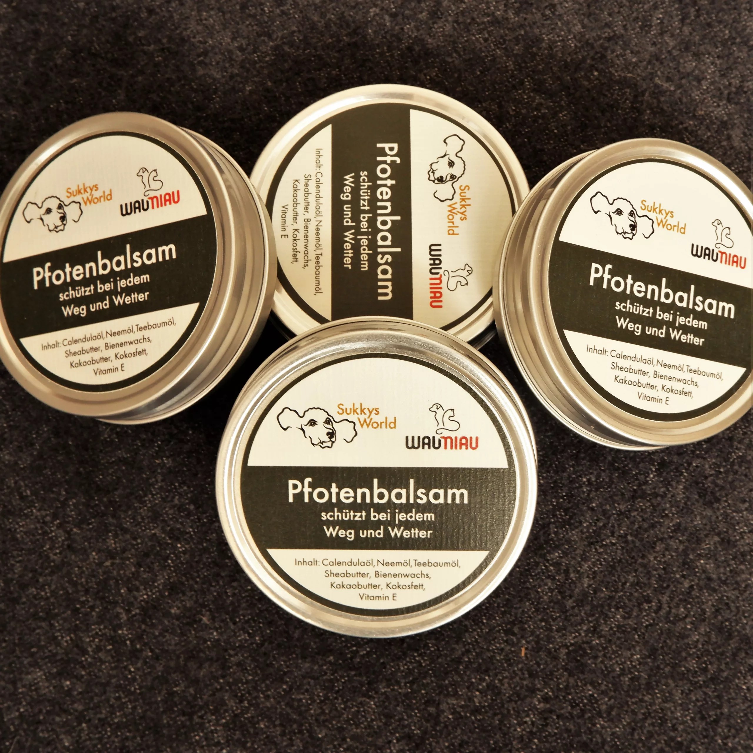 Dosen mit Pfotensalbe