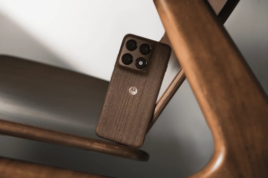 Motorola edge 70 pro 登場:纖薄美學、AI 翻譯、旗艦四鏡頭 售價 NT$26,990 圖片 3