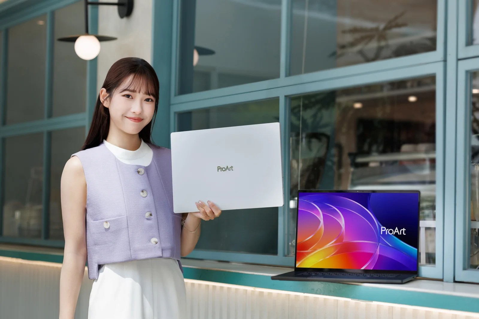 ASUS ProArt 筆電搭載4K OLED觸控螢幕與高效散熱設計