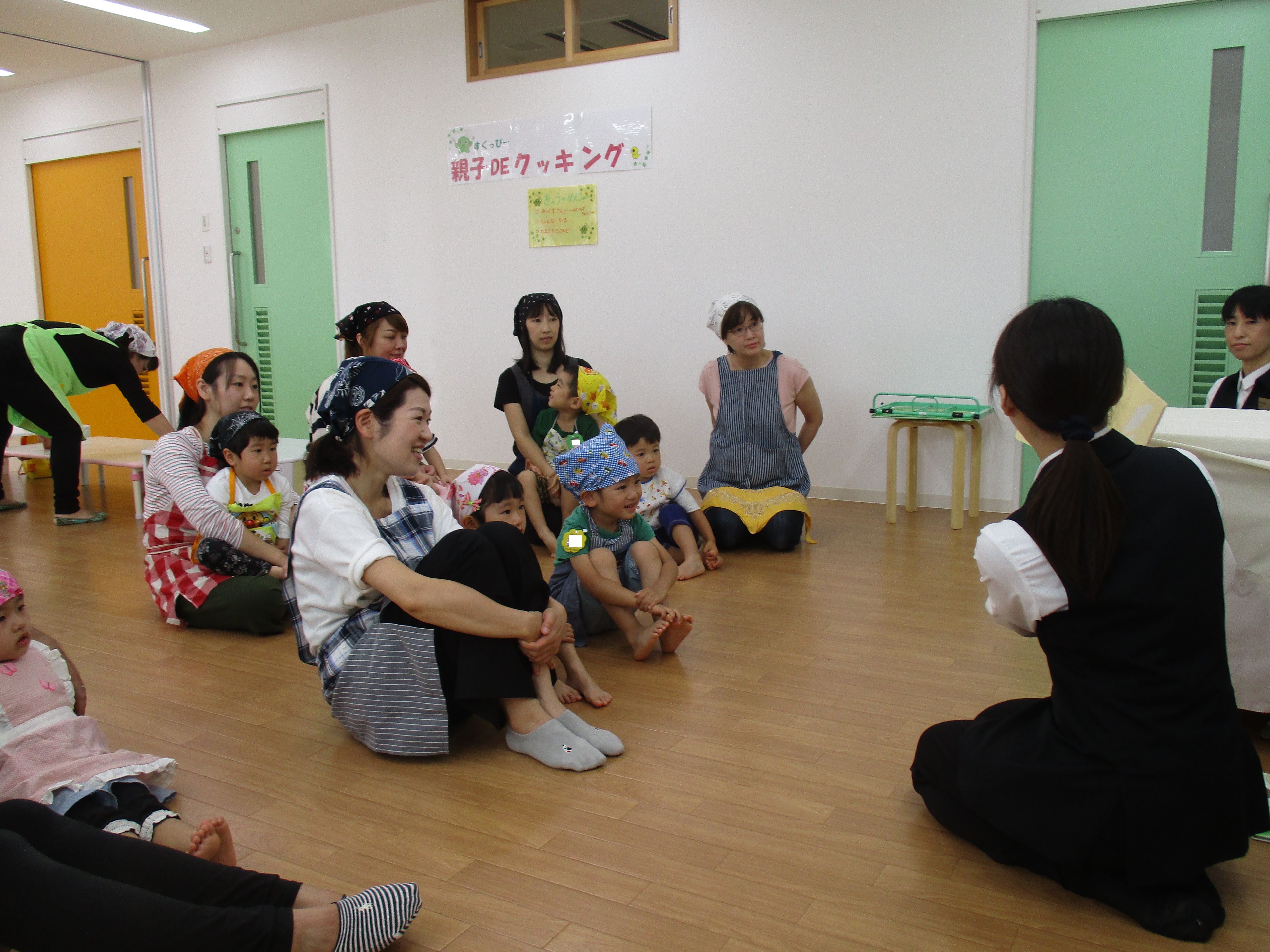 多賀城市立図書館職員による絵本の読み聞かせ