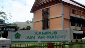 Alumni Fakultas Syariah Harus Siap Kerja
