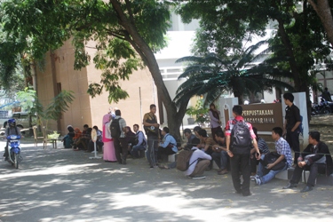Pertanyakan KPM, Mahasiswa IAIN Datangi Rektor