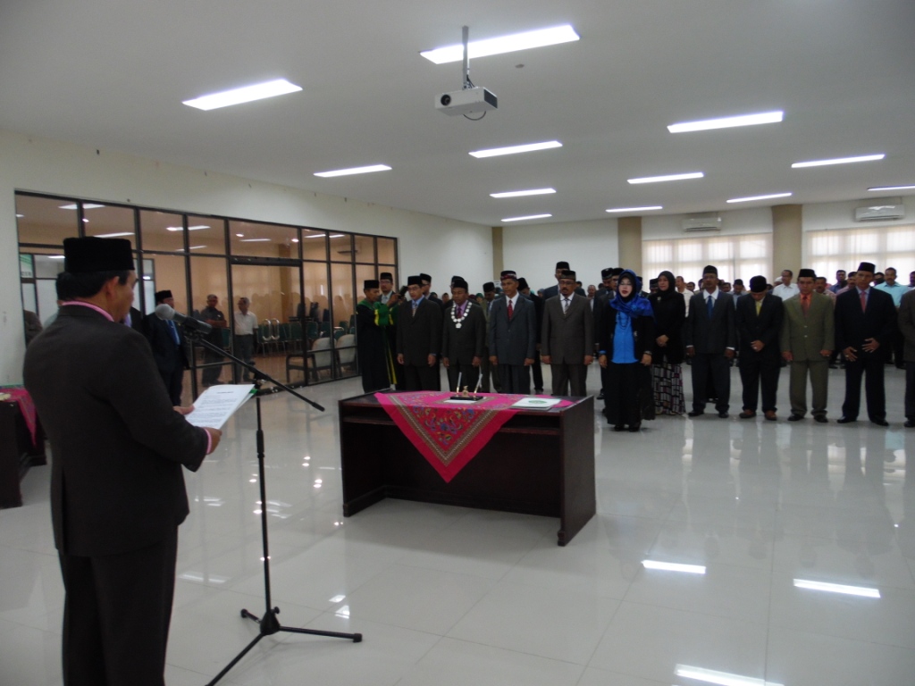 Rektor UIN Ar-Raniry Lantik Dekan dan Wakil Dekan Fakultas Baru