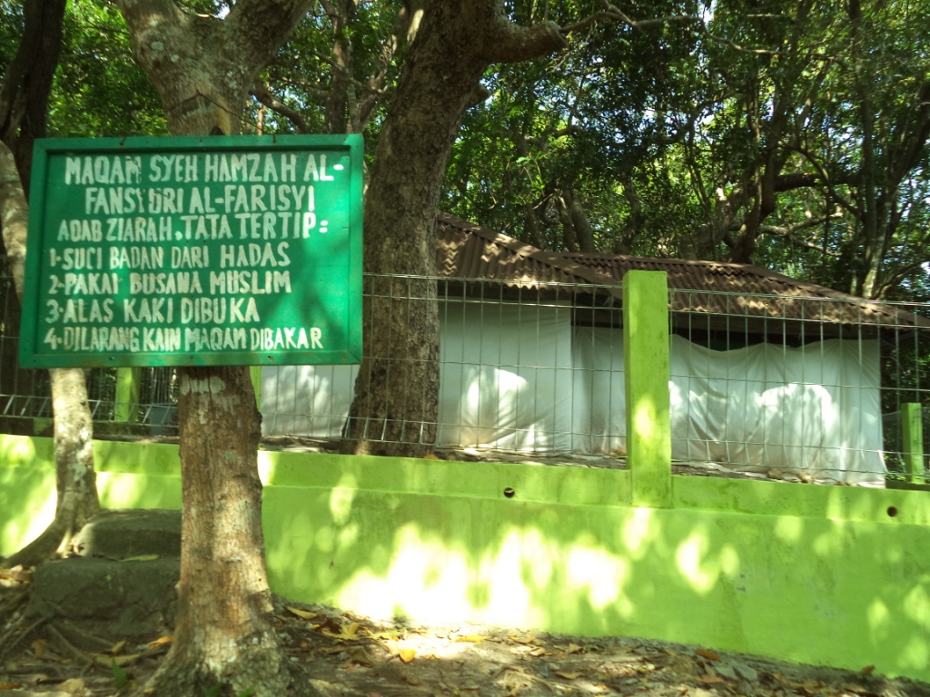 Dimanakah Makam Hamzah Fansuri yang sebenarnya ?