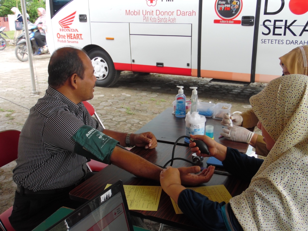 KSR PMI UIN Ar-Raniry Kumpulkan 49 Kantong Darah