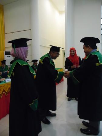 Rektor UIN Ar-Raniry Kukuhkan Dua Guru Besar