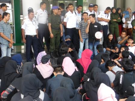 BEM FISIP Unsyiah Minta Skorsing Mahasiswa di Cabut