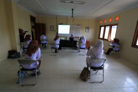 Kegiatan Belajar di Akper Fakinah Aktif Kembali