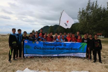 KSR PMI UIN Gelar Peusijuk dan Outbound Karakter