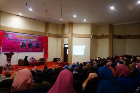 Mahasiswa Ikuti Seminar Pra-nikah