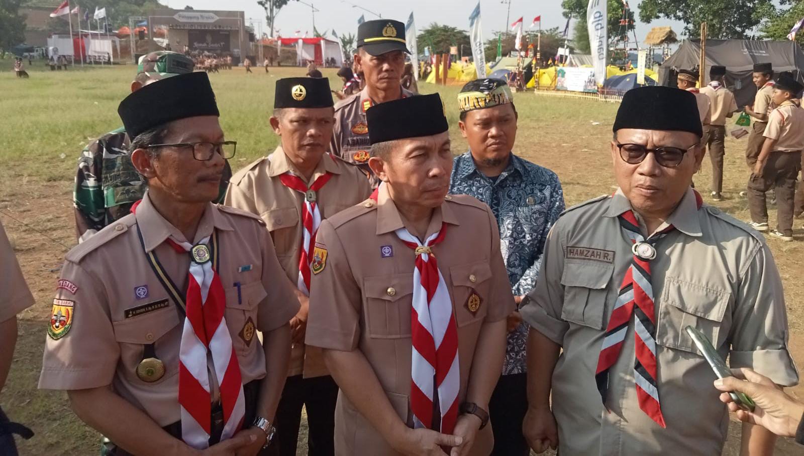 Pj Bupati Sumedang diwakili Asda Pemkesra pada Setda Sumedang membuka Kemah Santri ke-3 dalam Rangka Memperingati Hari Santri Nasional di Geo Theater Kecamatan Rancakalong. Jumat, 11 Oktober 2024.
