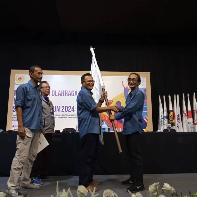Budi Arrianto resmi menjabat sebagai Ketua KONI Sumedang periode 2024-2028 setelah terpilih secara aklamasi dalam Musyawarah Olahraga Kabupaten (Musorkab) Sumedang 2024 yang berlangsung di Gedung Nusantara, Kecamatan Sumedang Utara.