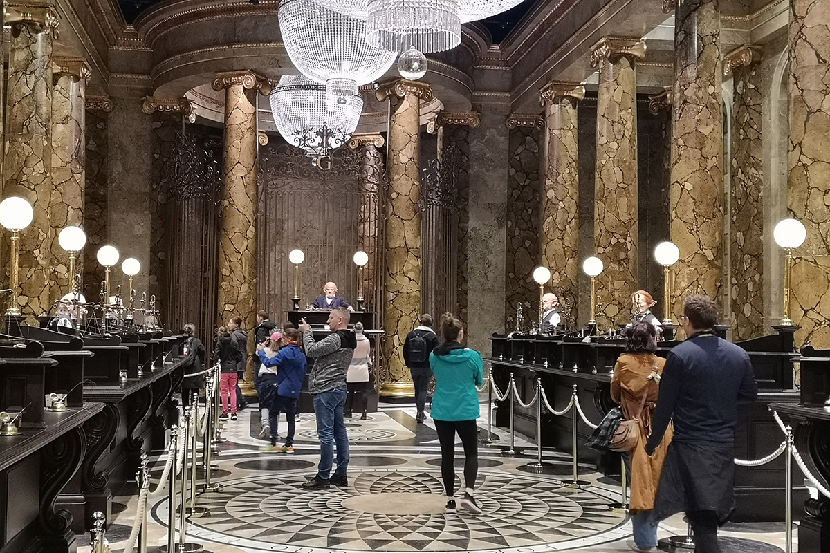 На наших интерактивных прогулках по москве в духе поттерианы . Muzej Garri Pottera V Londone