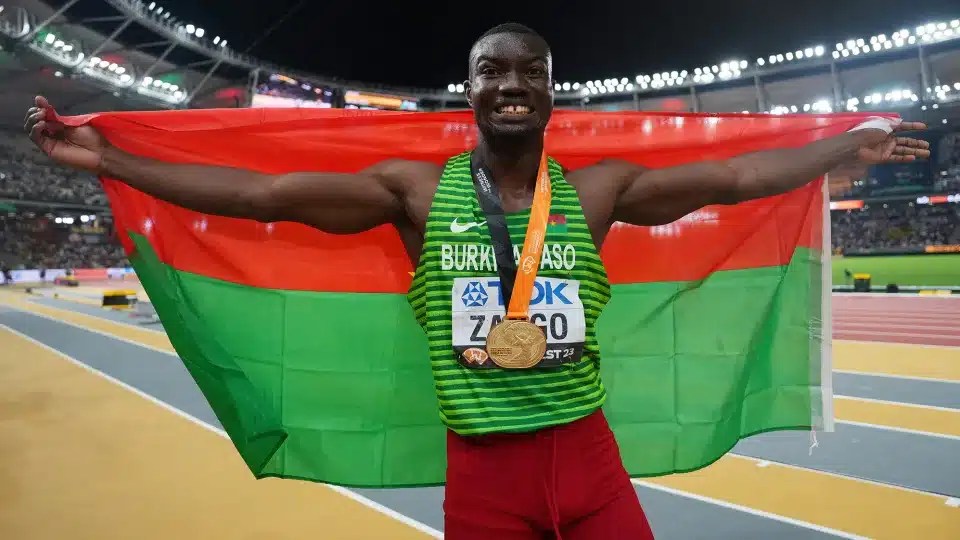 Athlétisme : Le Burkinabé Hugues Fabrice Zango sacré champion du monde au triple saut