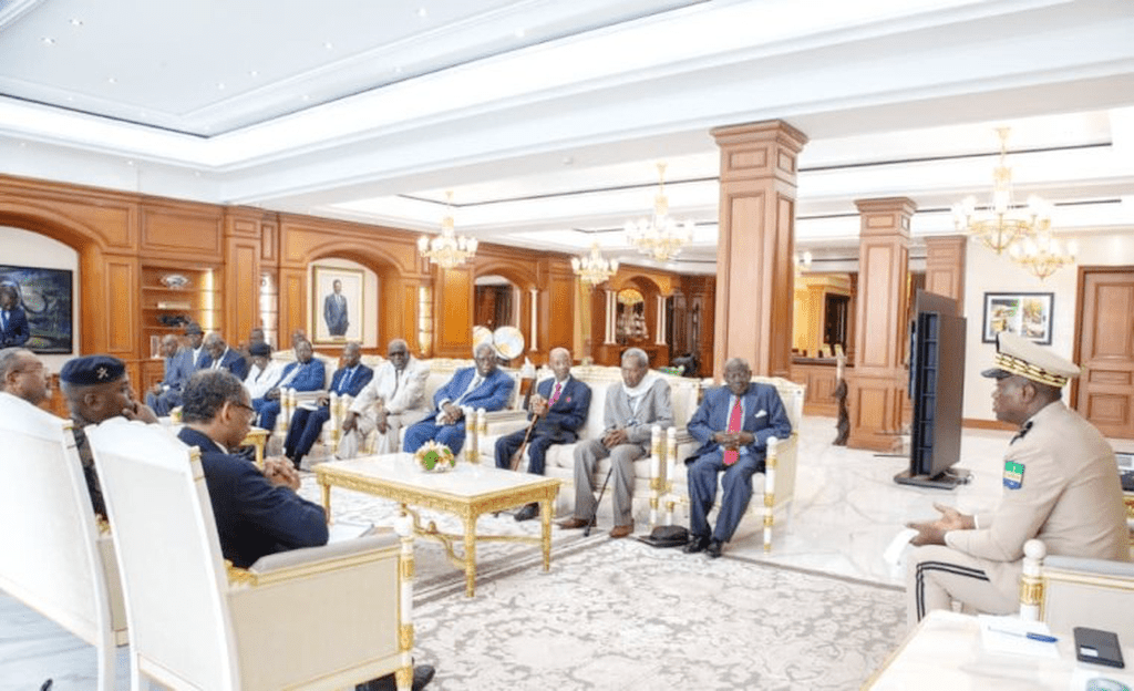 Gabon : Oligui Nguema et les sages, un amour « parfait”