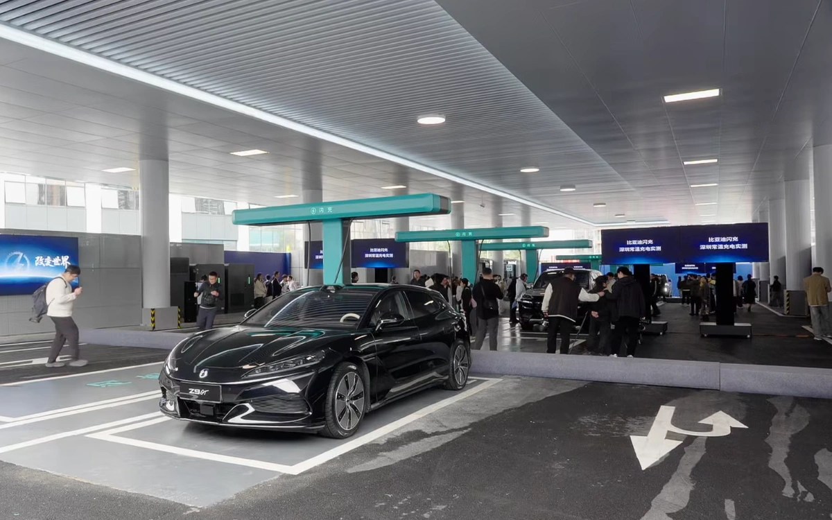 BYD’s 9-Minute Flash Charge: The EV Breakthrough That Could End Range Anxiety (2026)