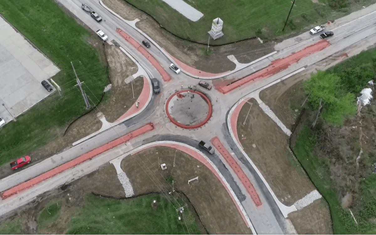 chaos at Kentucky roundabout: learning why UK-style roundabouts stump Americans (2026)