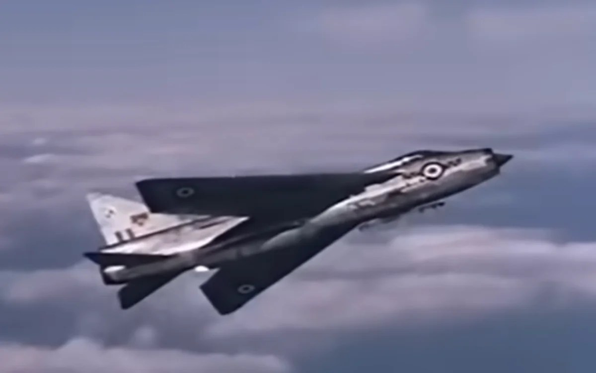 RAF Engineer's Insane Accidental Fighter Jet Takeoff: No Helmet, No Radio, No Ejector! (2026)
