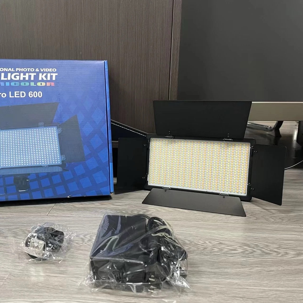 New E600 40W 600pcs Led Beads RGB
Photographic Equipment Led Camera Lighting Kits
Led 600 Video Lights for Tiktok