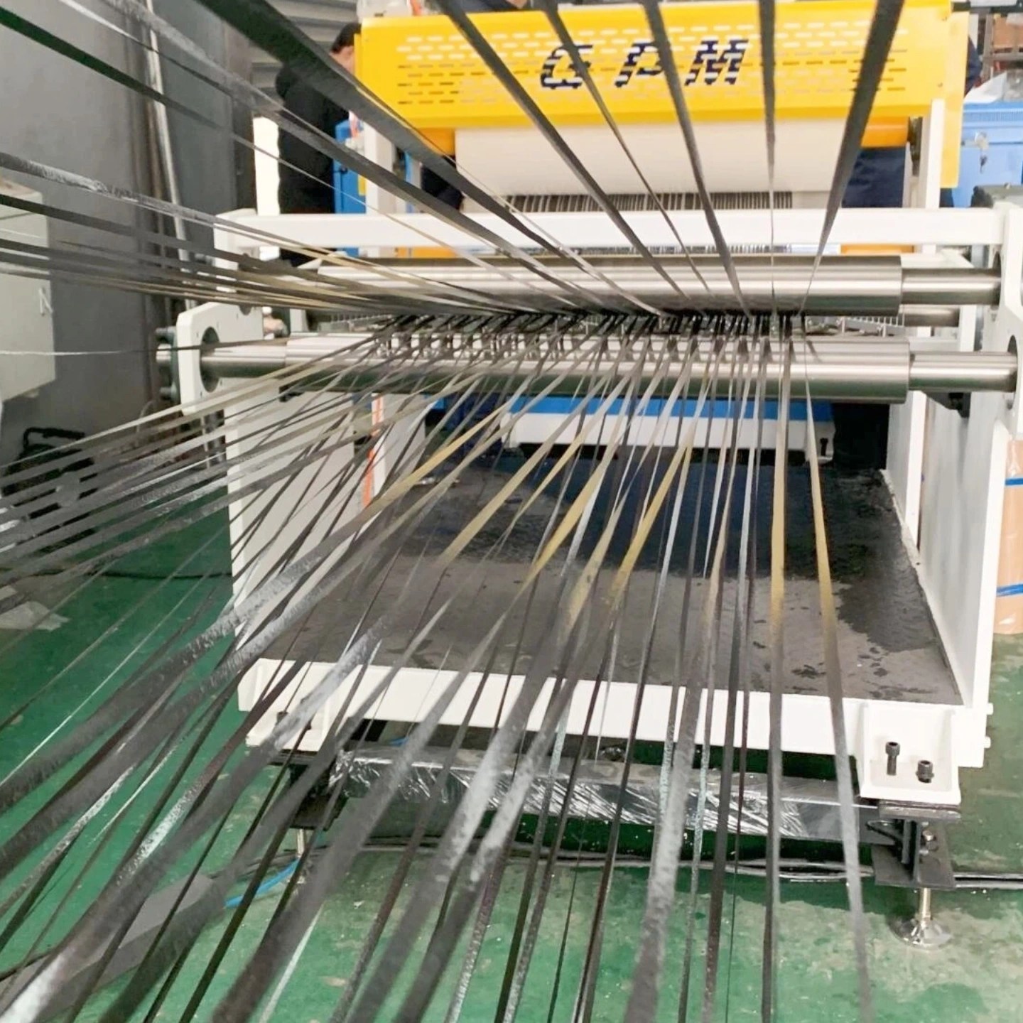 China Continuous Ultrathin 26-299gsm Carbon Fiber Unidirectional Prepreg Tape For Composited Materials