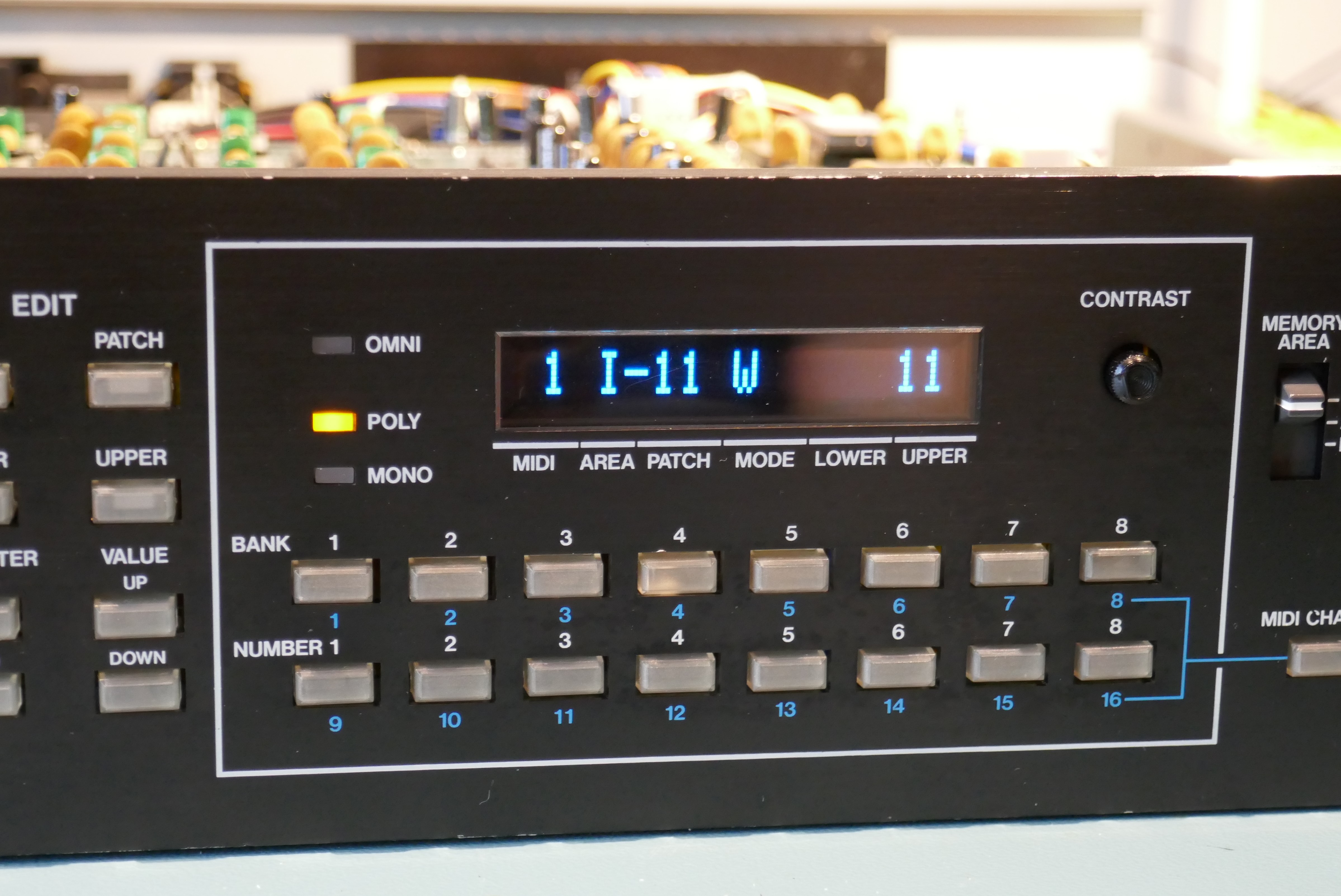 Roland MKS80 OLED Display – Super Synth Projects