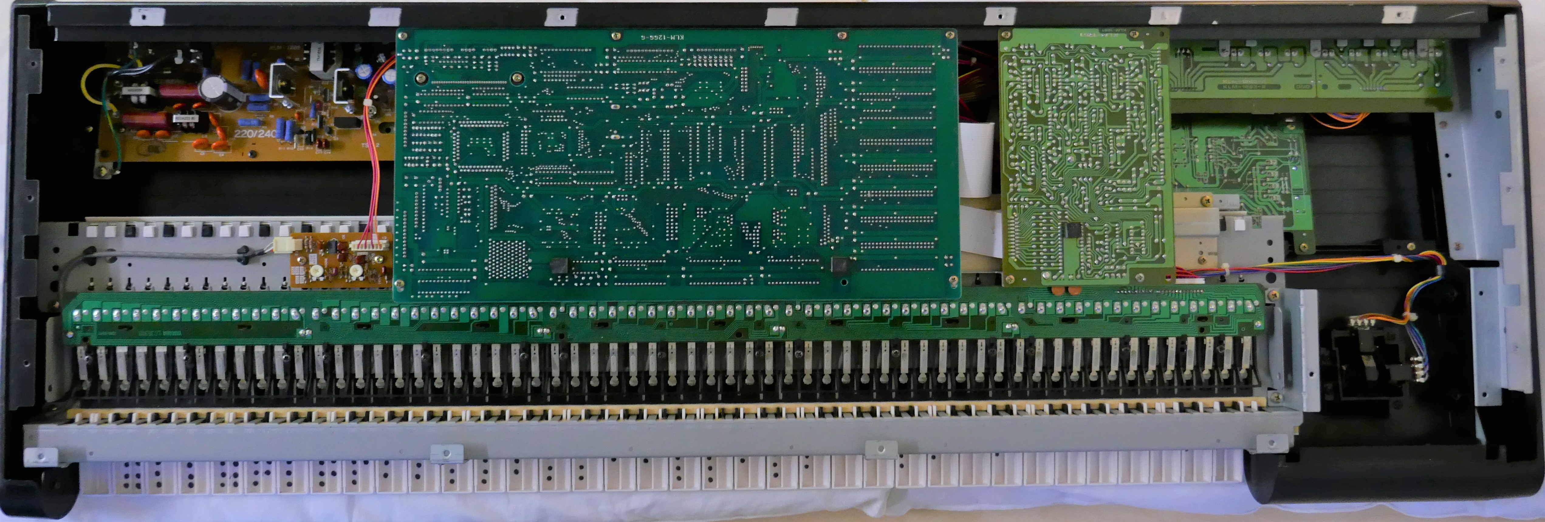 Korg M1 OLED Display – Super Synth Projects