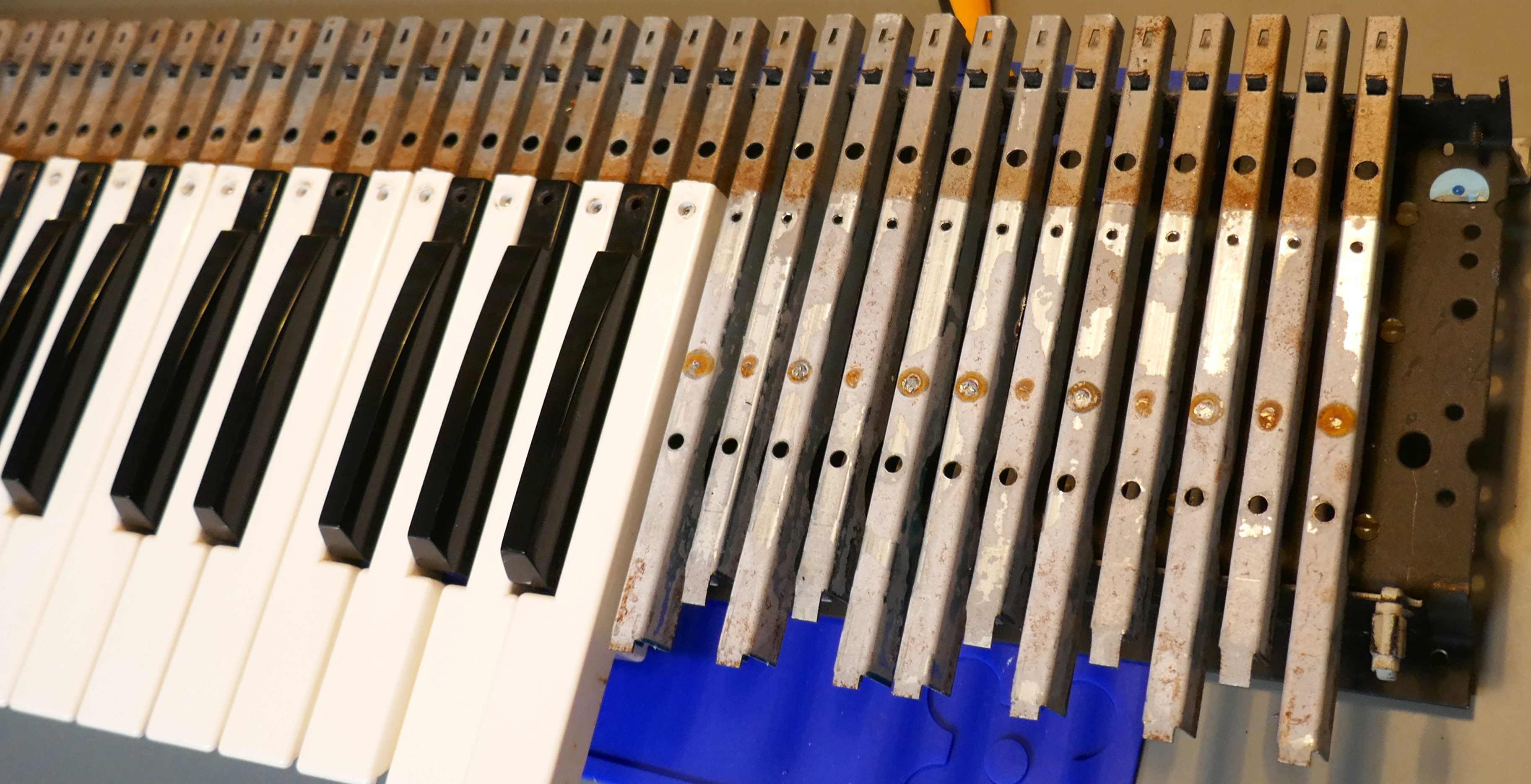 Oberheim OB-X Refurbishment – Super Synth Projects