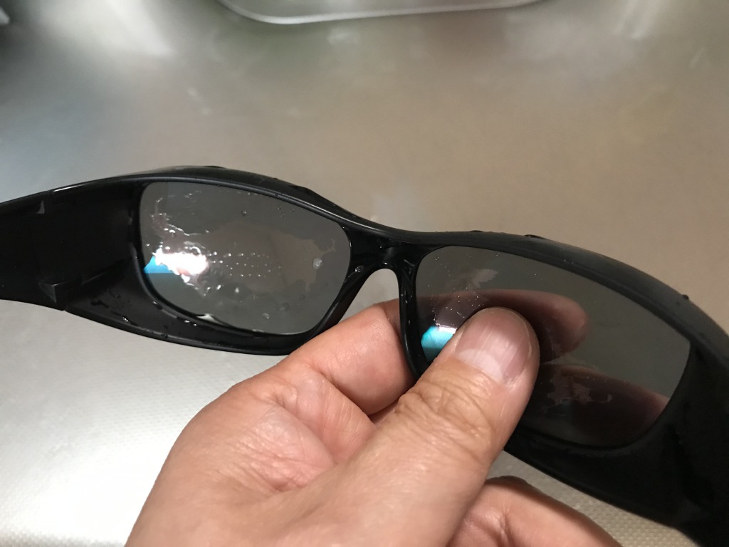 偏光グラスを長持ちさせたい 知っておくべき正しい洗い方やお手入れ 保管方法