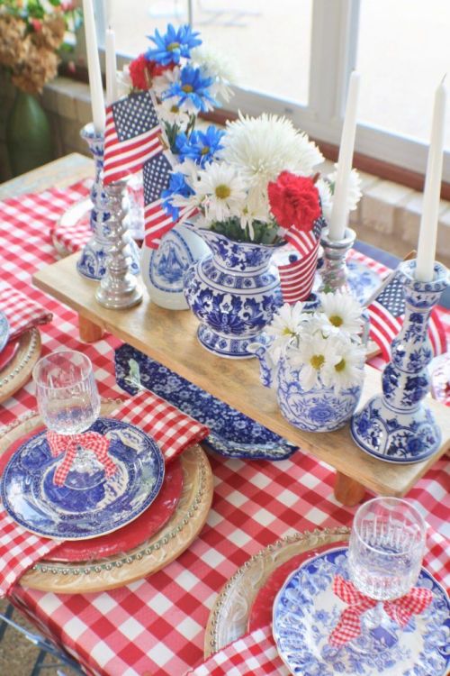 Blue and White China Sets the Perfect Table for Any Season