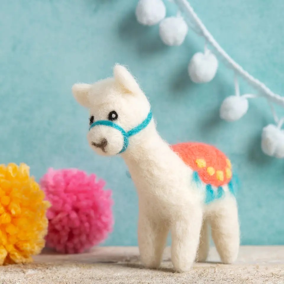 Alpaca Mini Needle Felting Kit | Beginner Craft Kit