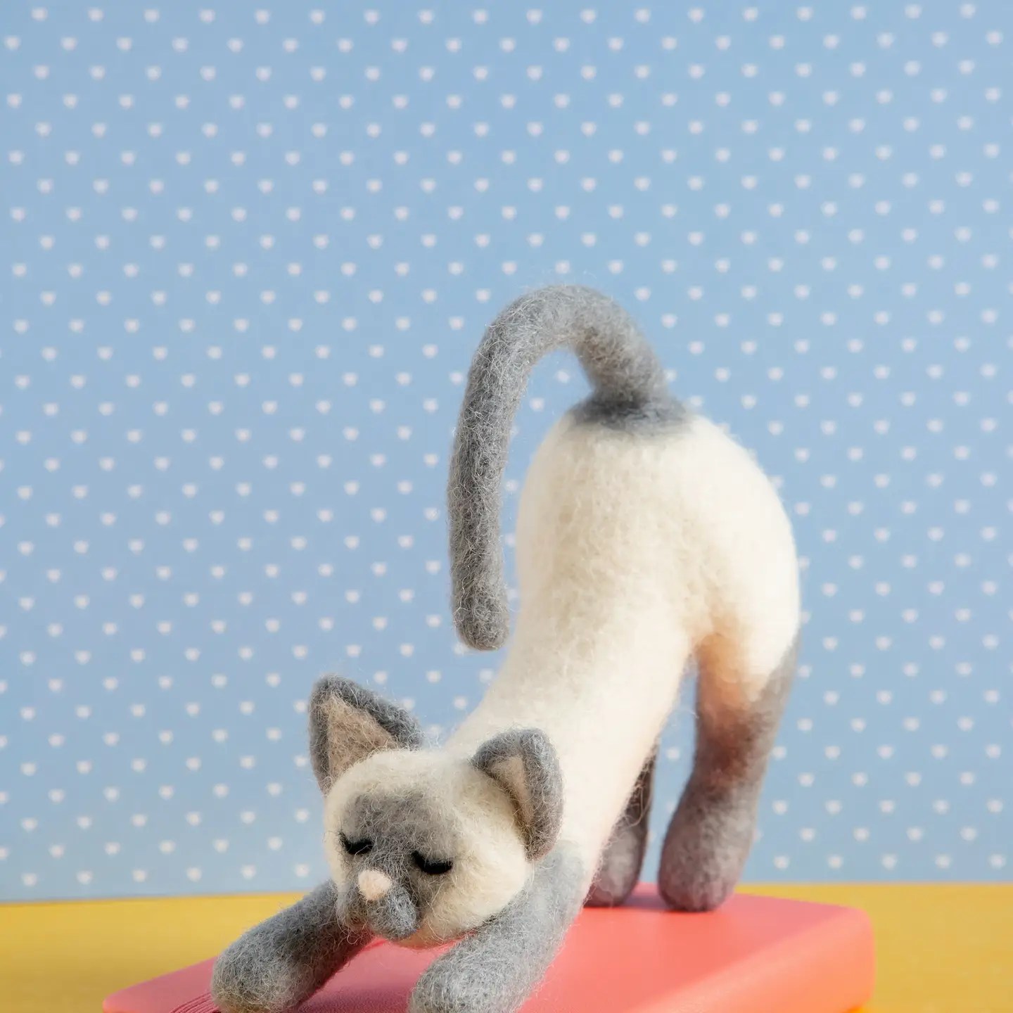 Stretching Cat Needle Felting Kit | Beginner Craft Kit