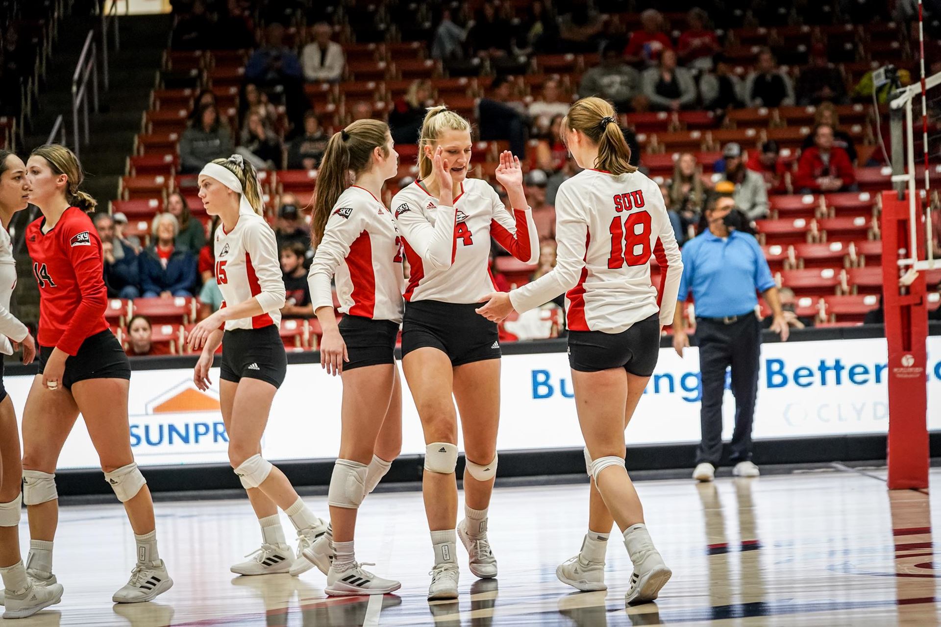 volleyball-breaks-five-game-losing-streak-suu-news